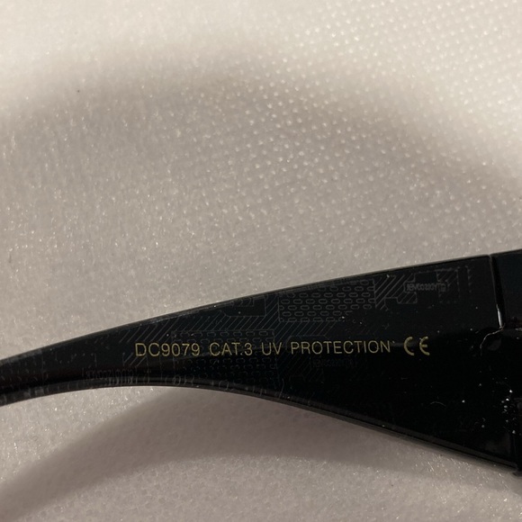 Unisex Shiny Black Decorative Tinted Plastic Sunglasses - Picture 12 of 14